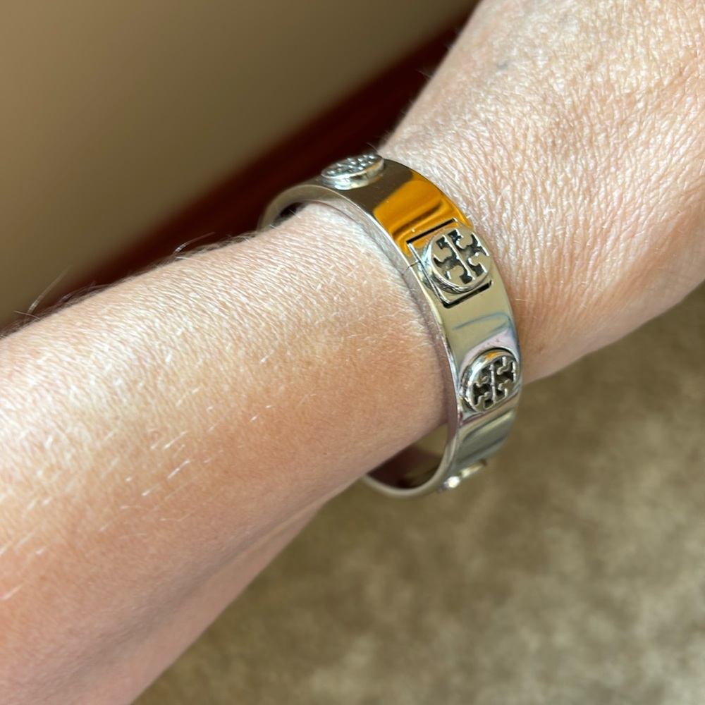Tory Burch miller hinge bracelet - Picture 6 of 6